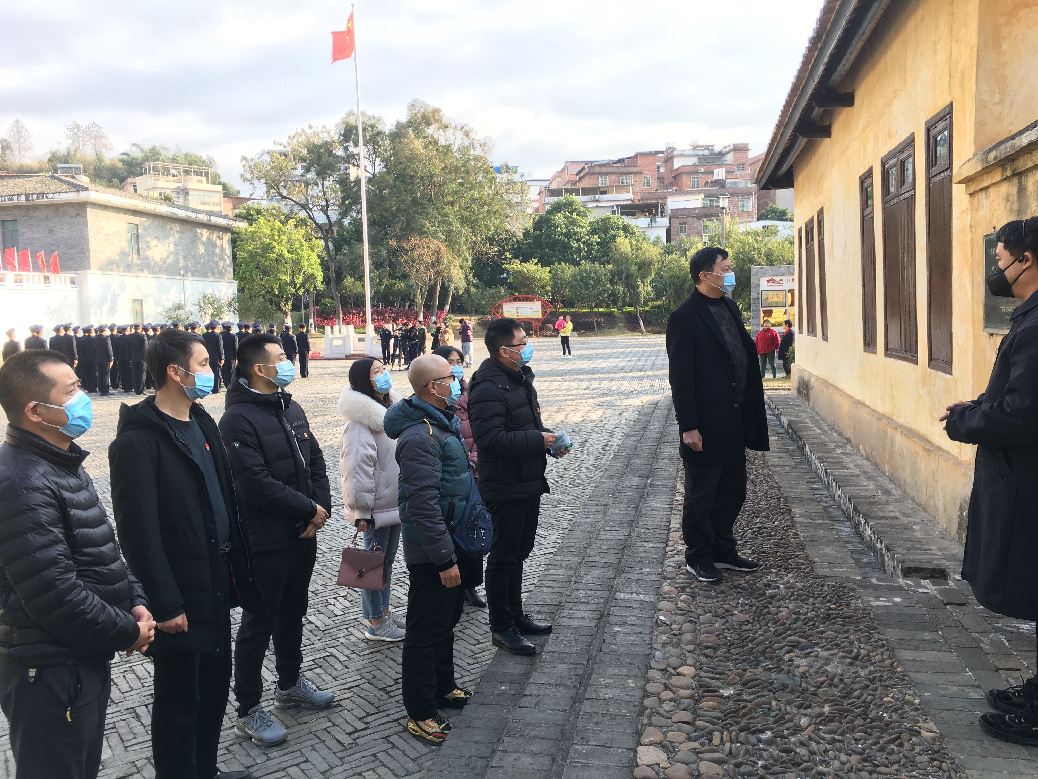 参观省委旧址.jpg