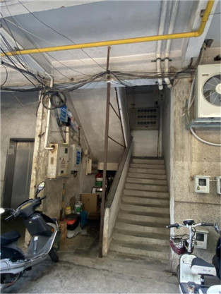 3浈江南路楼道口施工前.jpg