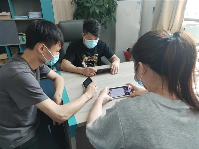 进企业.jpg