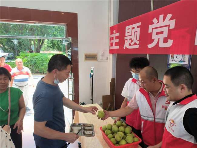 机关事务局开展“光盘行动 你我同行”主题活动.jpg