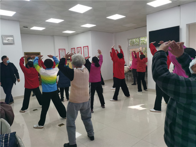 居民朋友们学习热情高涨.jpg