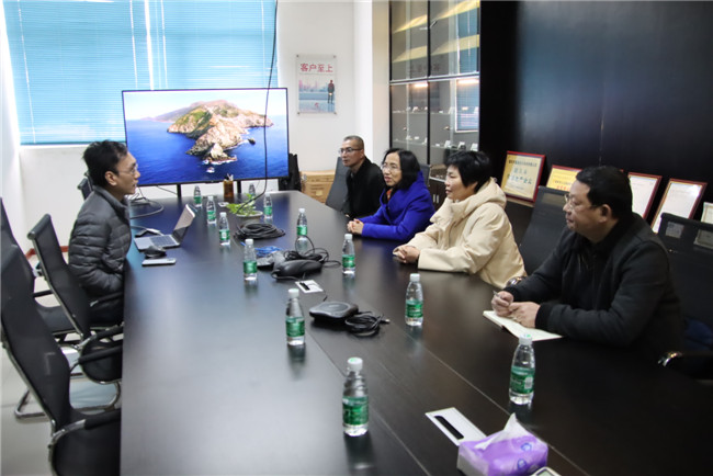 调研组一行在韶关市嘉诺点火系统有限公司。.JPG