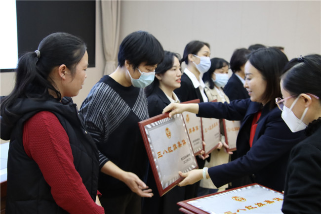 授牌仪式.jpg
