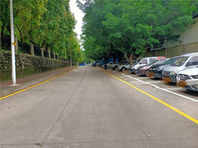 广铁一线社区（莲花南路已划车位线）.jpg