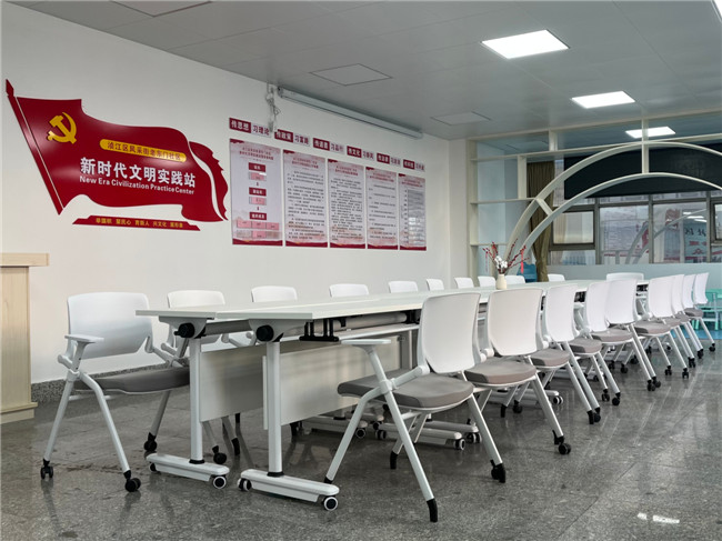 老东门社区新时代文明实践中心擦亮“新面貌”.jpg
