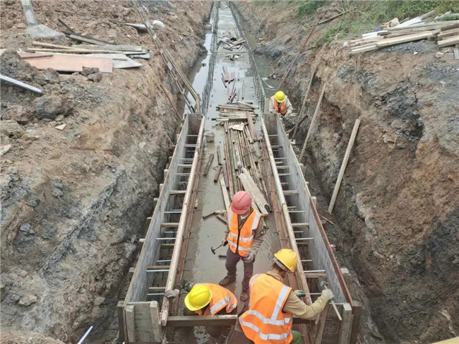 五里亭片区碧桂园五湾公路的易淹易涝整治项目施工现场2.jpg