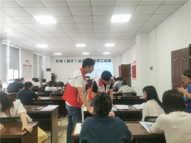 经济普查现场工作图.jpg