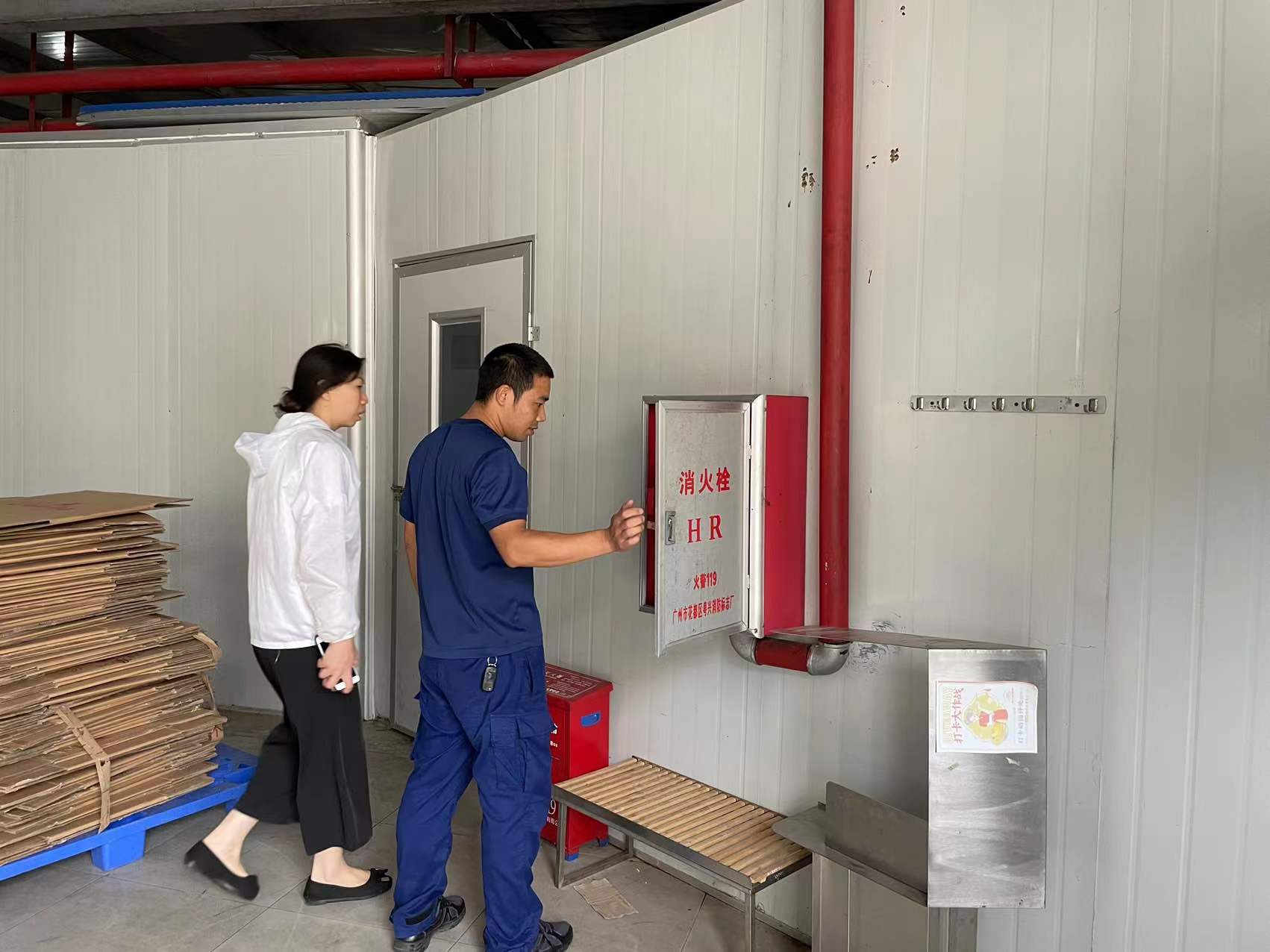 十里亭镇专职消防队开展消防排查 (2).jpg