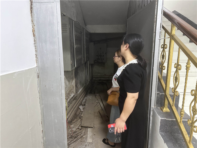 对大楼用电安全隐患日常监督检查.jpg