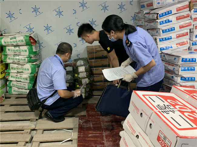 浈江区市场监管突出“四抓”落实好进口冷冻肉制品和水产品疫情防控工作3.jpg